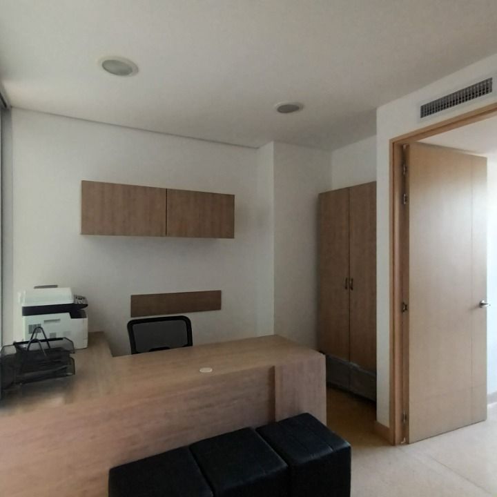 Oficina en arriendo o venta Antioquia Rionegro El Porvenir 32 m2 Habitaciones 0 Baños 1 Garajes 0 Precio venta $250000000 Precio arriendo $2000000