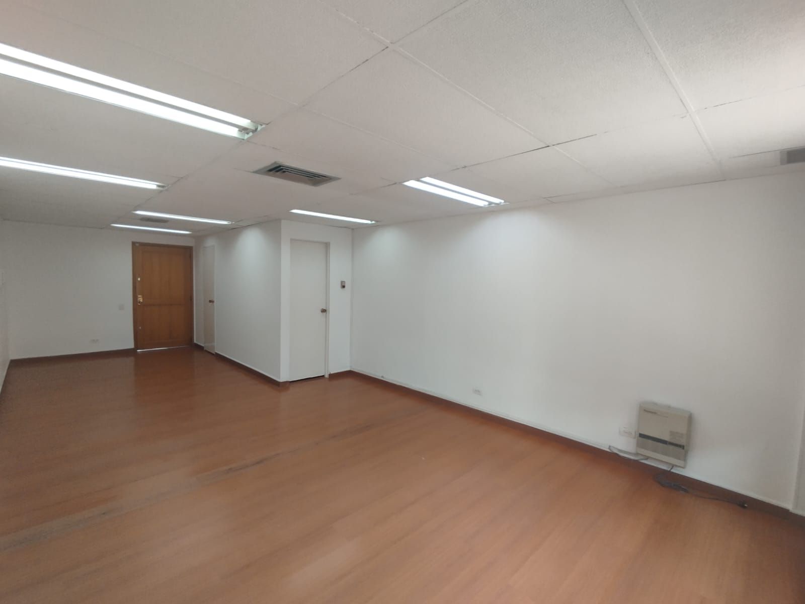 Oficina en arriendo Antioquia Medellín Patio Bonito 40 m2 Habitaciones 0 Baños 0 Garajes 1 Precio $3743100