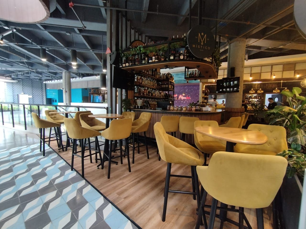 Local en arriendo Antioquia Envigado Zúñiga 13 m2 Habitaciones 0 Baños 0 Garajes 1 Precio $3975000