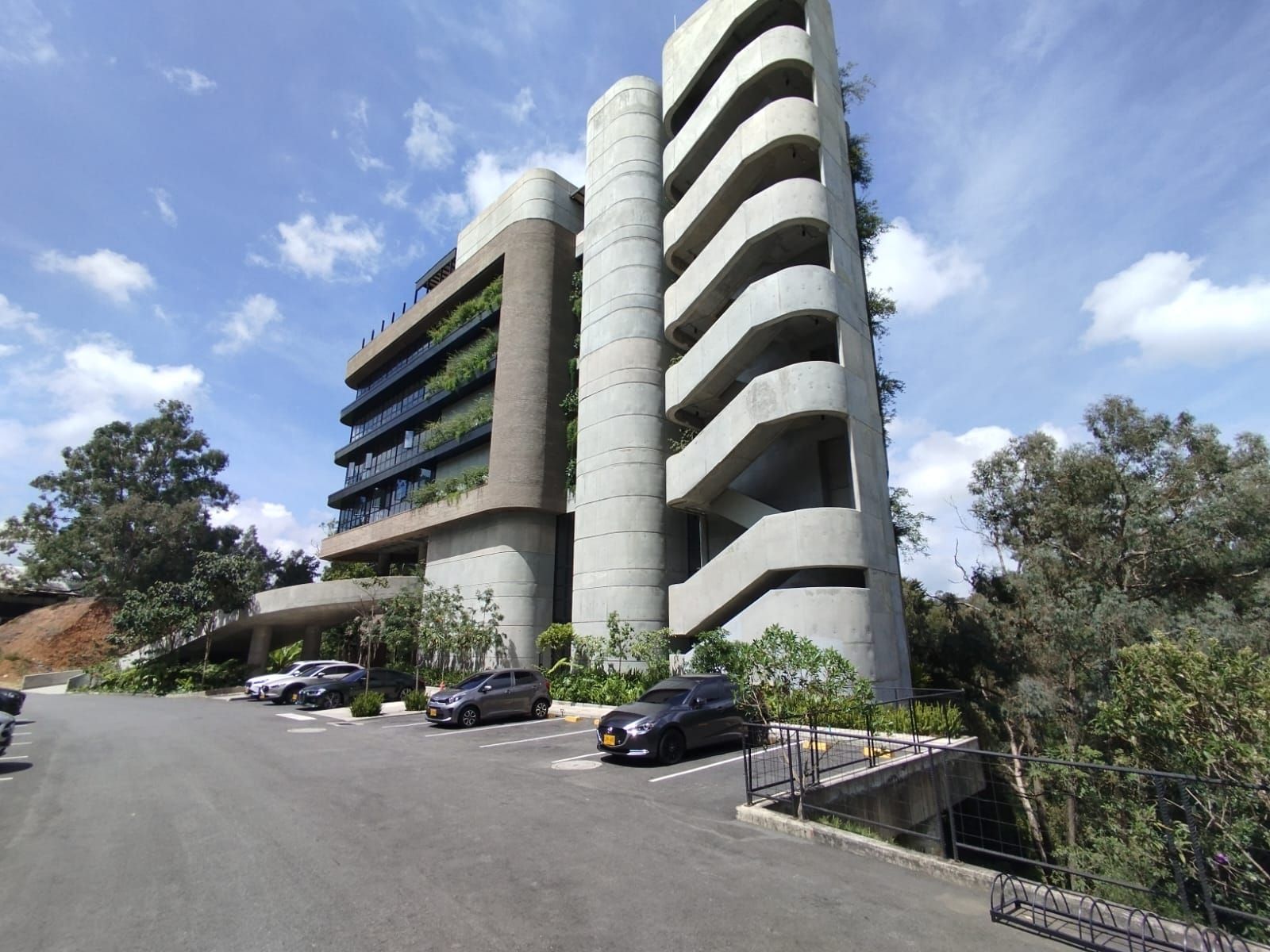 Oficina en arriendo Antioquia Envigado Envigado 77 m2 Habitaciones 0 Baños 0 Garajes 0 Precio $4500000