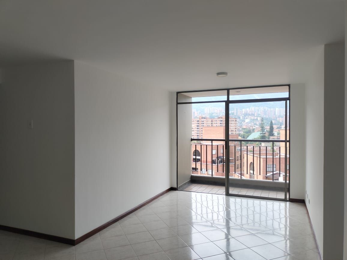 Apartamento en arriendo Antioquia Envigado Jardines 97 m2 Habitaciones 3 Baños 2 Garajes 1 Precio $3650000