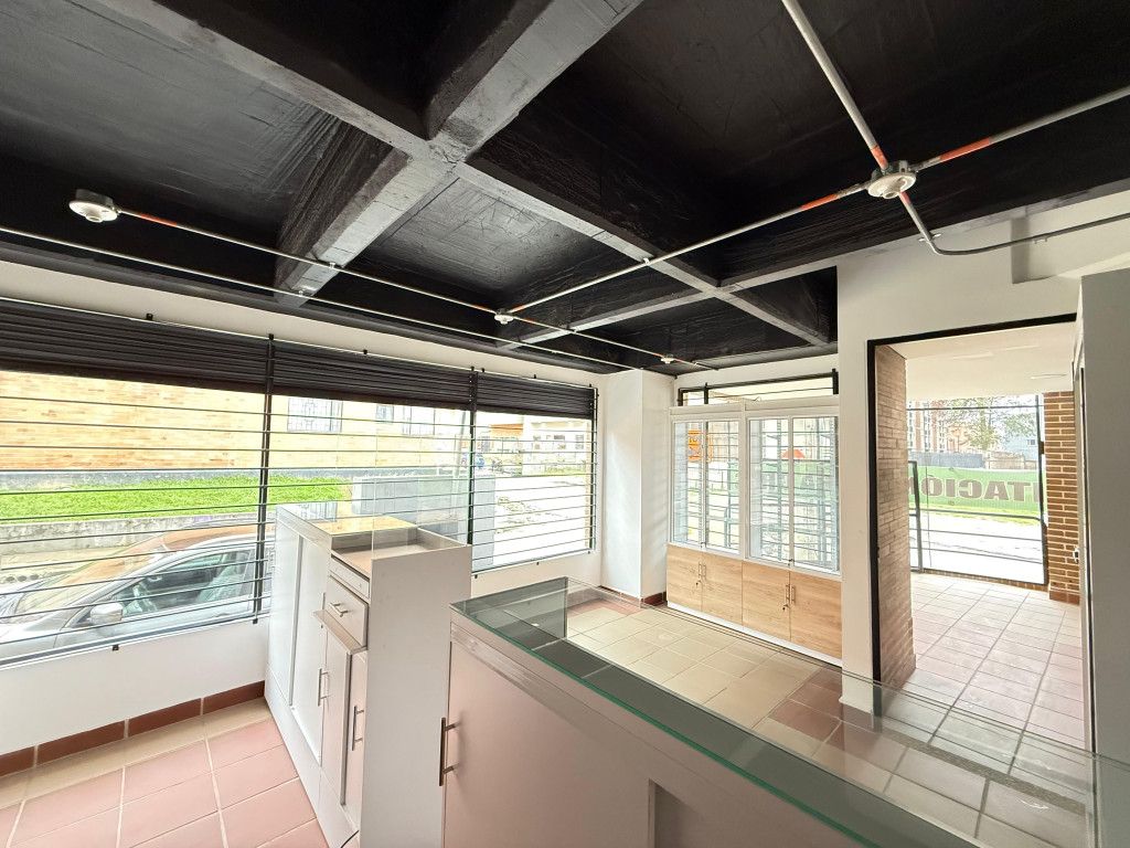 Local en venta Cundinamarca Bogotá Tibabita 32 m2 Habitaciones 0 Baños 0 Garajes 0 Precio $326400000