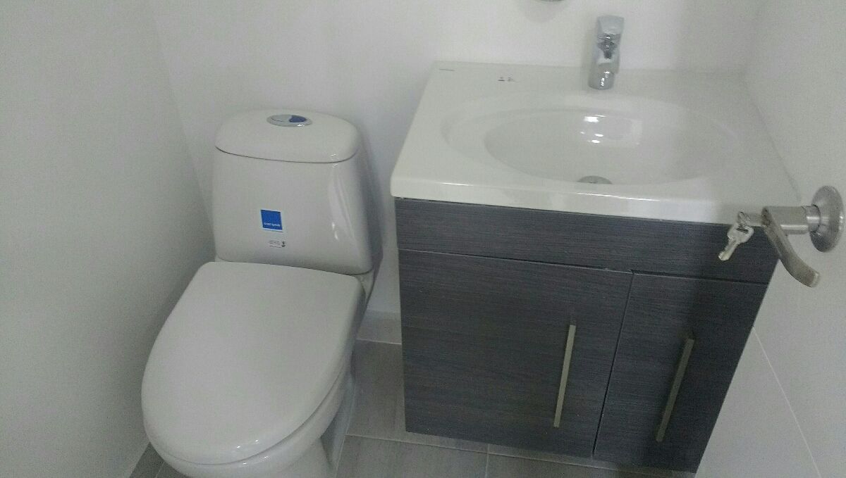 Oficina en arriendo Antioquia Medellín Los Balsos No2 34 m2 Habitaciones 0 Baños 1 Garajes 1 Precio $3800000