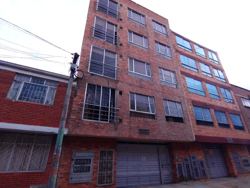 Inmuebles en Remate Apartamento en venta Cundinamarca Bogotá San Fernando Occidental 68 m2 Habitaciones 3 Baños 2 Garajes 1 Precio $351232000
