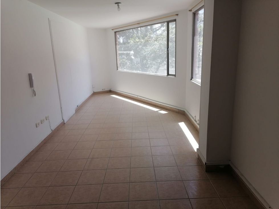 Oficina en arriendo Cundinamarca Bogotá Julio Flórez 30 m2 Habitaciones 0 Baños 1 Garajes 0 Precio $750000