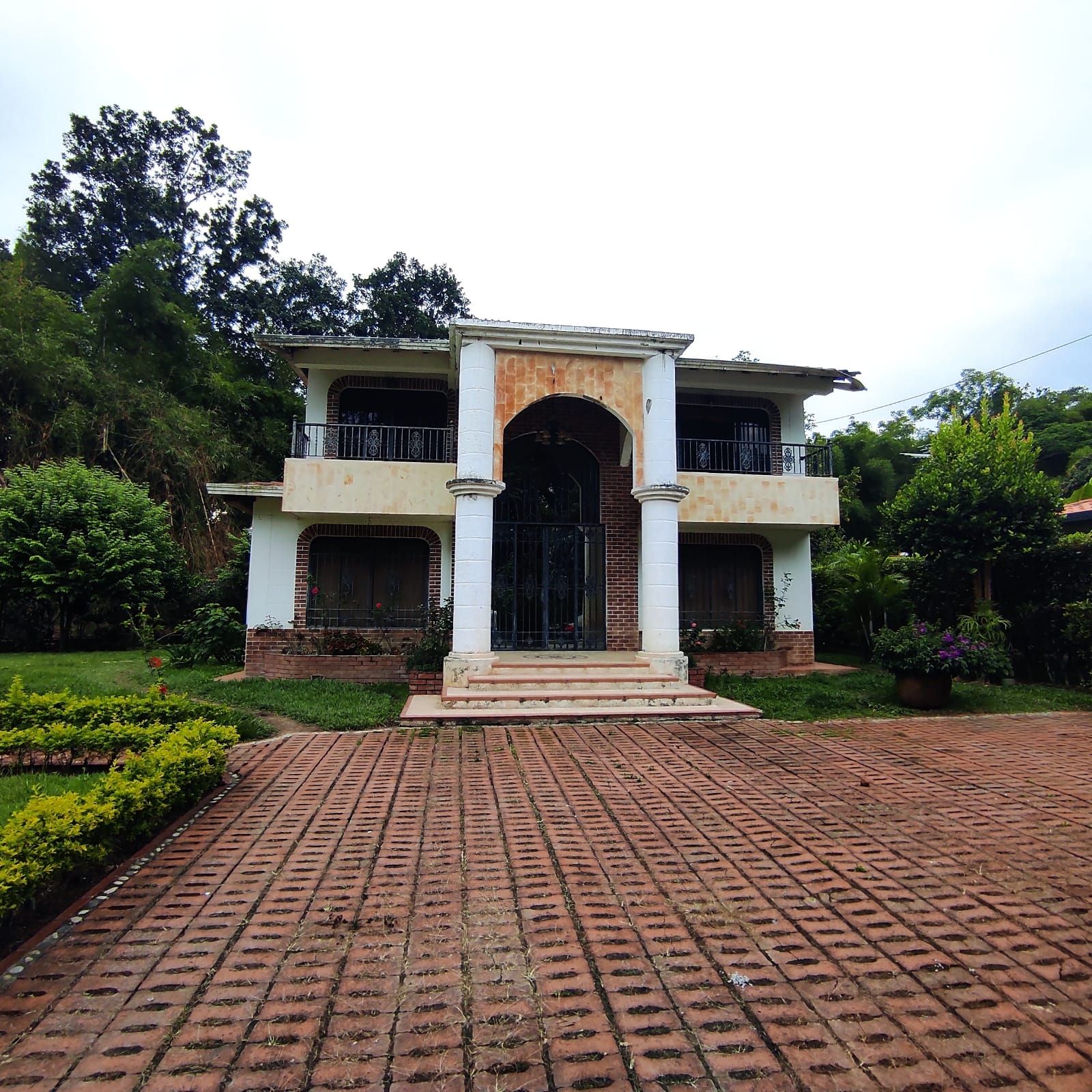 Casa Campestre en venta Santander Piedecuesta Ub Bellavista 1200 m2 Habitaciones 5 Baños 5 Garajes 6 Precio $1570000000