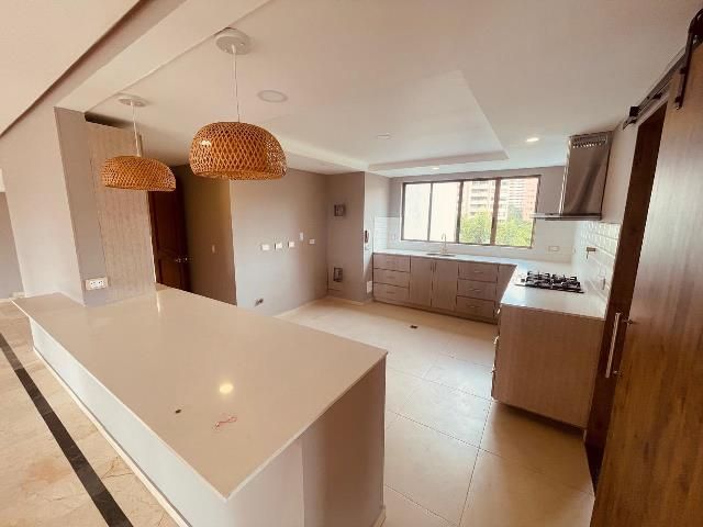 Apartamento en venta Antioquia Medellín El Poblado 215 m2 Habitaciones 3 Baños 3 Garajes 4 Precio $1450000000