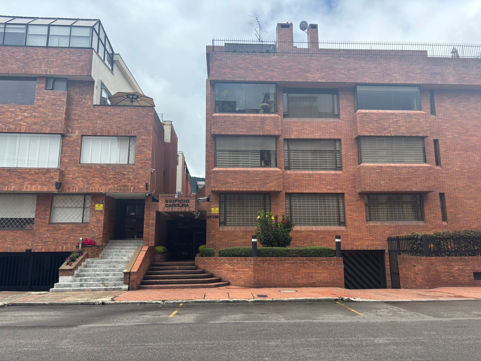 Apartamento en arriendo o venta Cundinamarca Bogotá Chico Norte Et Ii - Edif H 168 m2 Habitaciones 2 Baños 3 Garajes 1 Precio venta $980000000 Precio arriendo $6300000