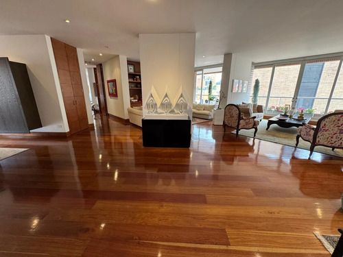 Apartamento en arriendo Cundinamarca Bogotá Los Rosales 300 m2 Habitaciones 3 Baños 4 Garajes 4 Precio $19700000