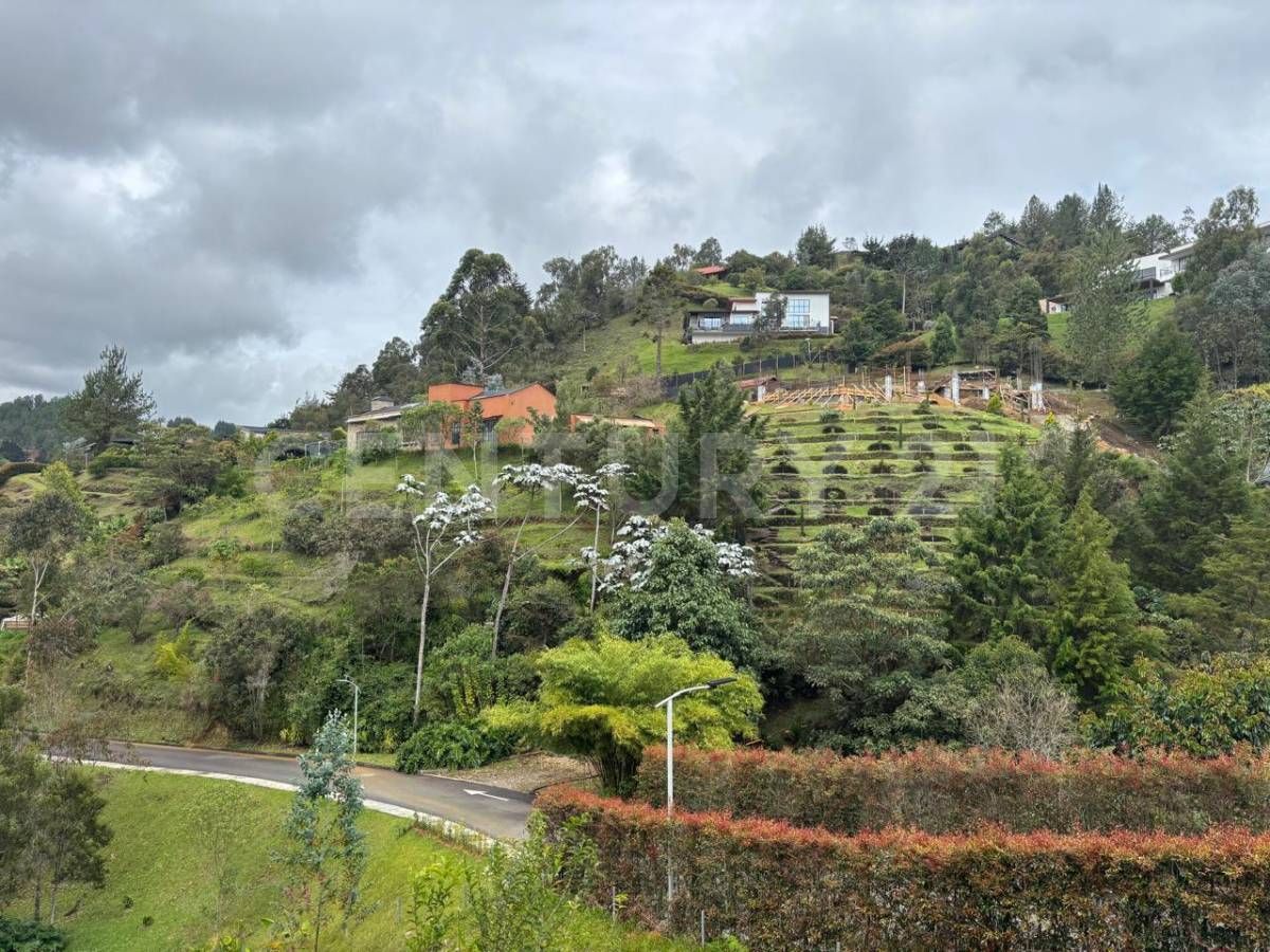 Finca en venta Antioquia El Retiro El Retiro 460 m2 Habitaciones 5 Baños 5 Garajes 4 Precio $2400000000