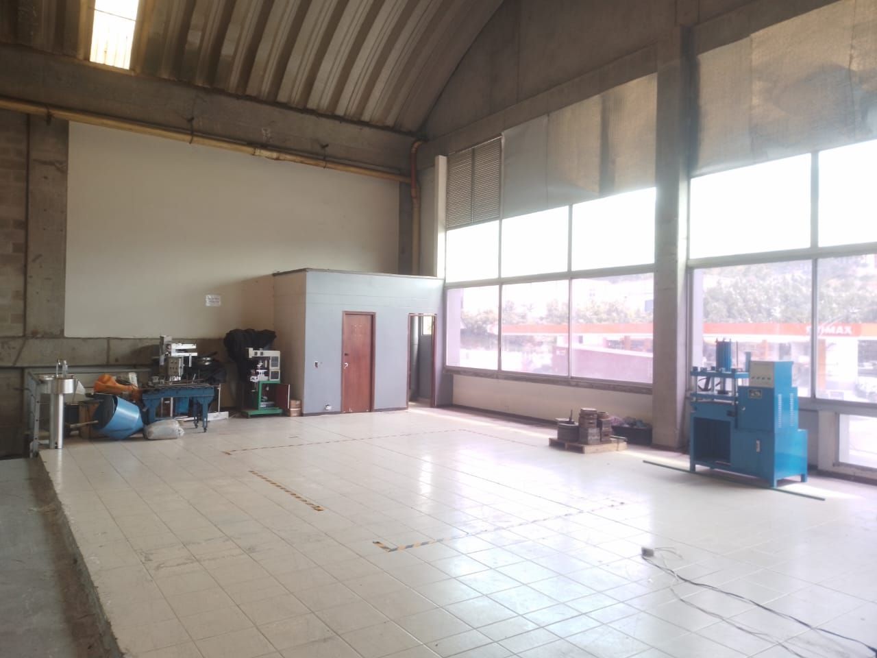 Bodega en arriendo Antioquia La Estrella La Estrella 553 m2 Habitaciones 0 Baños 6 Garajes 3 Precio $17000000