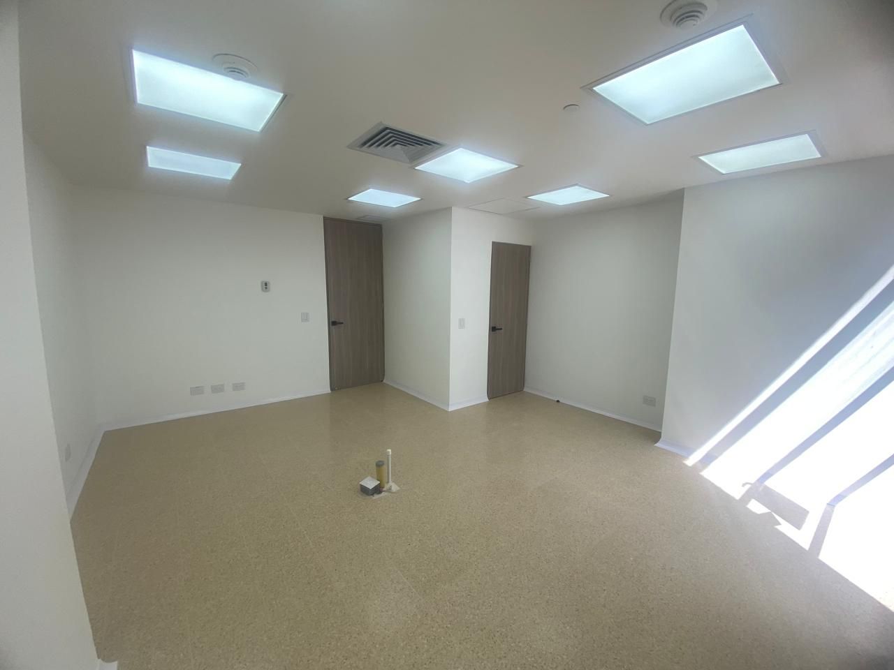 Consultorio en arriendo Antioquia Medellín San Diego 120 m2 Habitaciones 0 Baños 1 Garajes 1 Precio $6400000