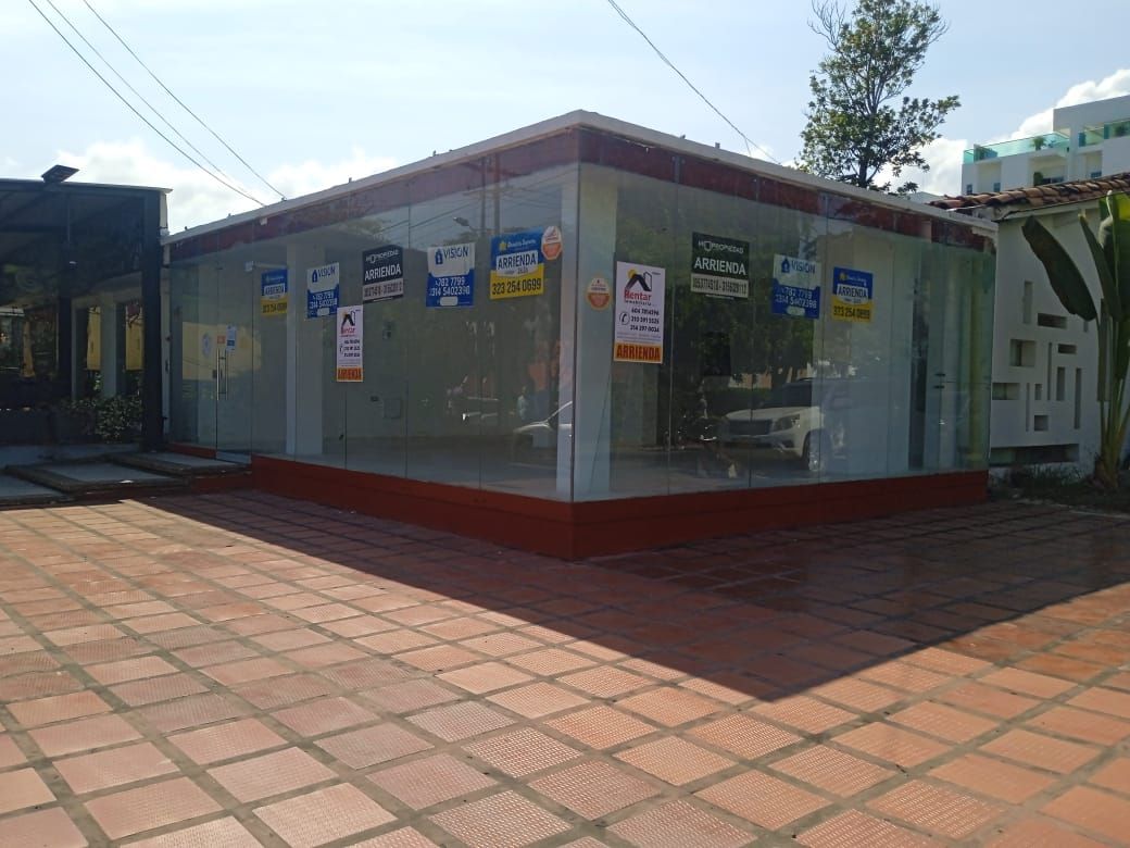 Local Comercial en arriendo Córdoba Montería El Recreo 120 m2 Habitaciones 0 Baños 2 Garajes 0 Precio $7500000