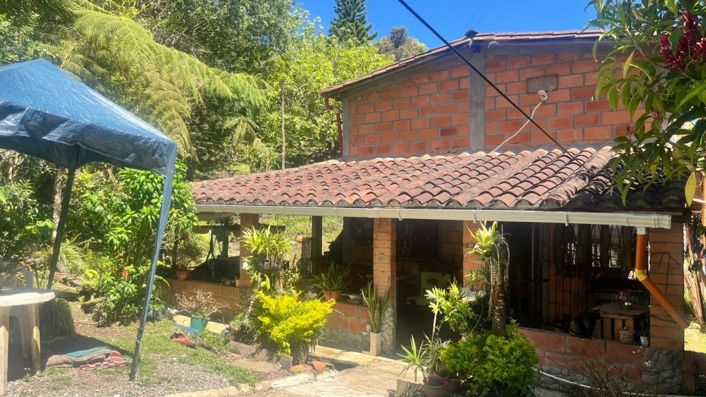 Finca en venta Antioquia Rionegro Rionegro 140 m2 Habitaciones 3 Baños 3 Garajes 0 Precio $850000000