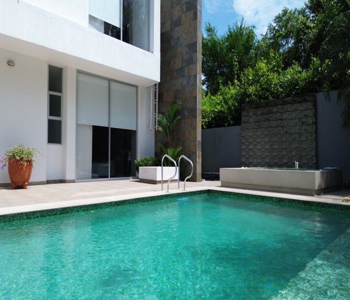 Casa en venta Huila Neiva Neiva 307 m2 Habitaciones 4 Baños 6 Garajes 4 Precio $1650000000