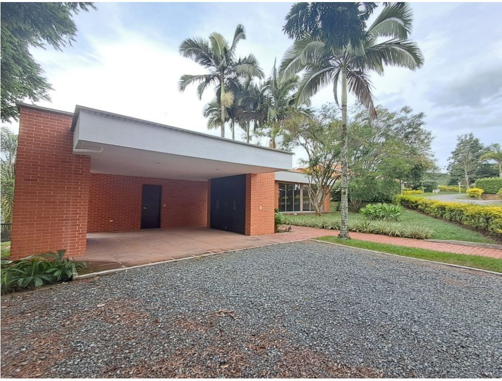 Casa en arriendo Risaralda Pereira Pereira 465 m2 Habitaciones 4 Baños 6 Garajes 2 Precio $11000000
