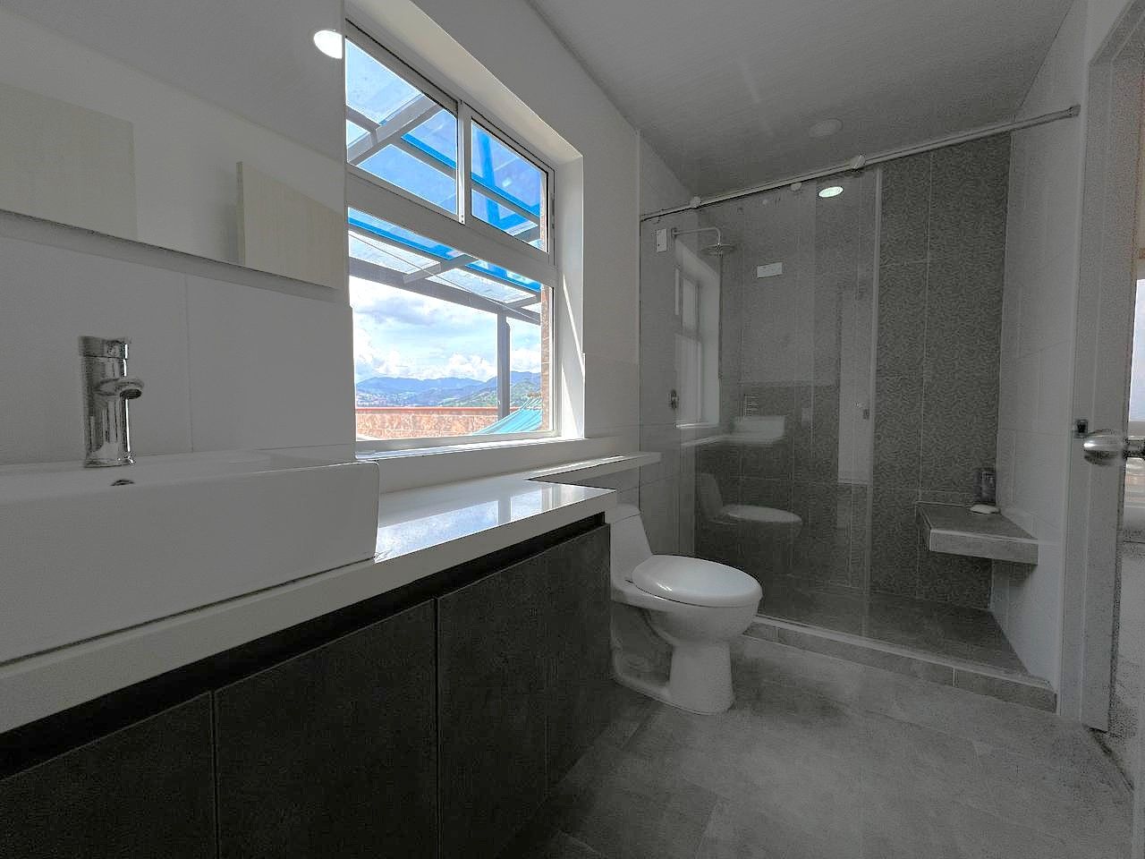 Apartamento en venta Antioquia Envigado Quintas De Los Almendros 306 m2 Habitaciones 4 Baños 6 Garajes 3 Precio $1200000000