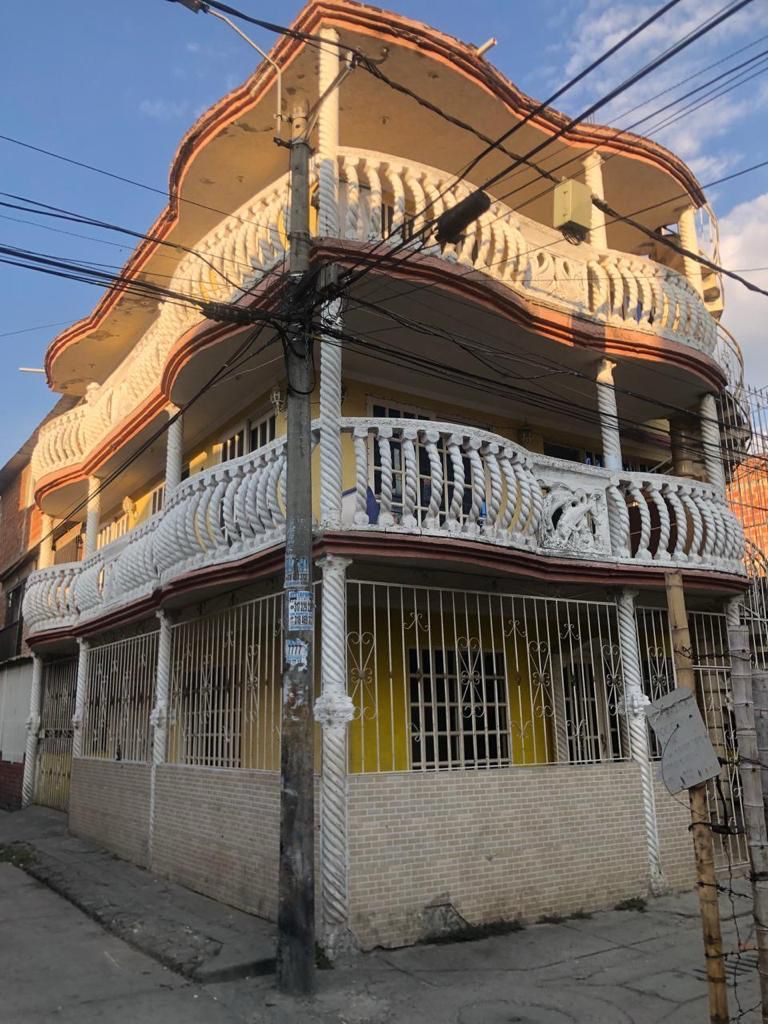 Casa en venta Valle Del Cauca Cali Ciudadela Del Rio 134 m2 Habitaciones 8 Baños 3 Garajes 0 Precio $210000000