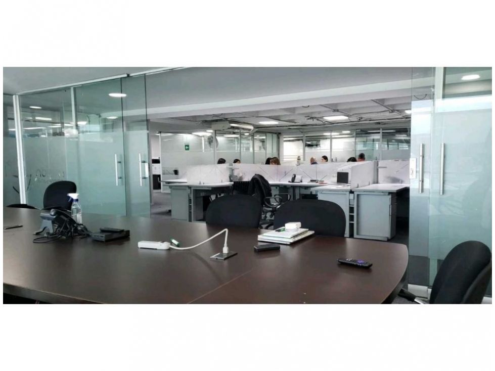 Oficina en venta Antioquia Medellín Guayabal 735 m2 Habitaciones 0 Baños 7 Garajes 2 Precio $2500000000