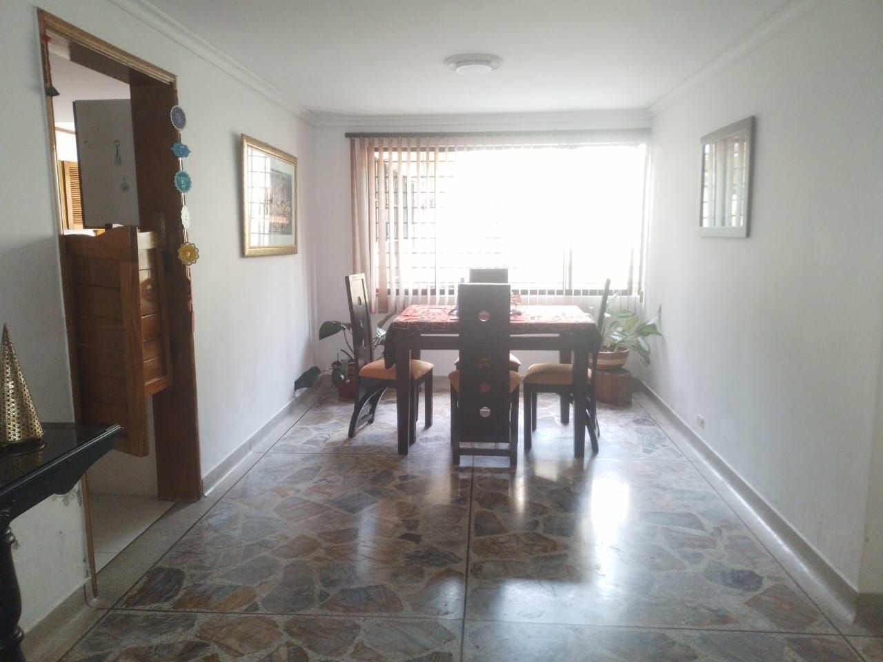 Oficina en venta Antioquia Medellín Rosales 265 m2 Habitaciones 0 Baños 4 Garajes 1 Precio $1470000000