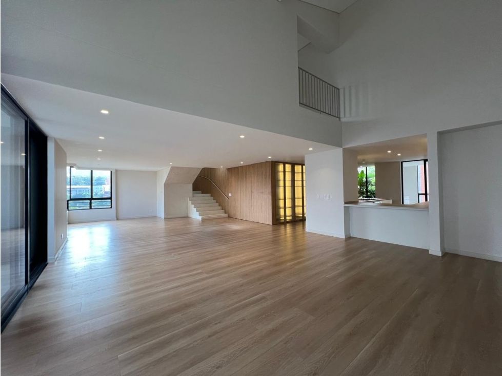 Apartamento en venta Antioquia Medellín La Florida 320 m2 Habitaciones 3 Baños 3 Garajes 5 Precio $2800000000