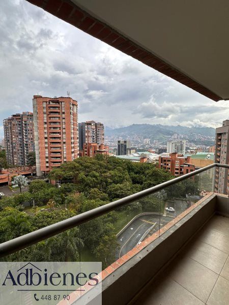 Apartamento en arriendo Antioquia Medellín Los Balsos No2 127 m2 Habitaciones 3 Baños 3 Garajes 2 Precio $5600000