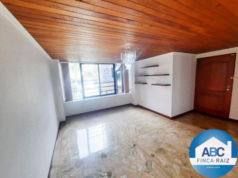 Apartamento en arriendo o venta Antioquia Medellín Los Colores 130 m2 Habitaciones 3 Baños 3 Garajes 1 Precio venta $700000000 Precio arriendo $3900000