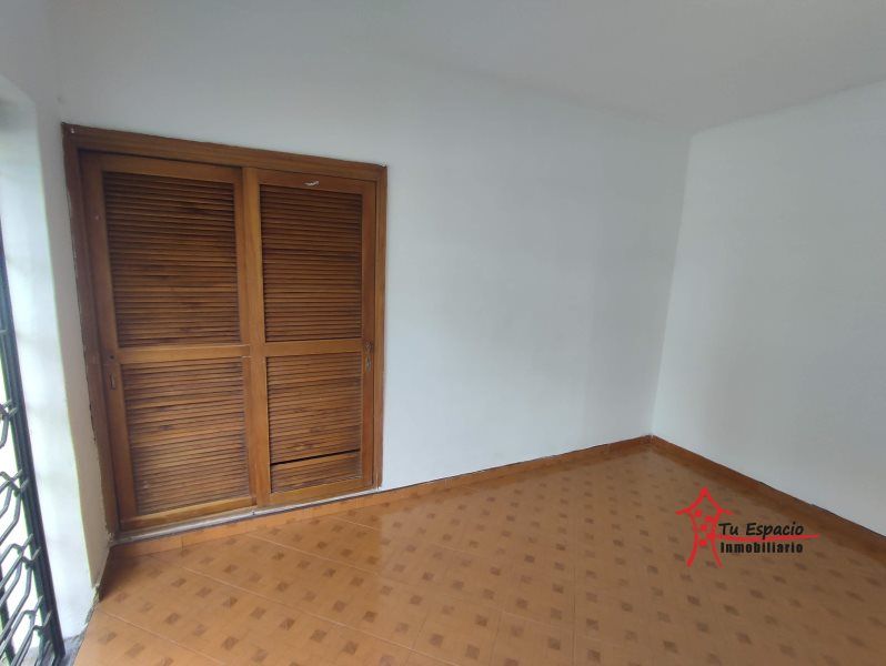 Local en arriendo Antioquia Medellín Naranjal 35 m2 Habitaciones 0 Baños 1 Garajes 0 Precio $1090000