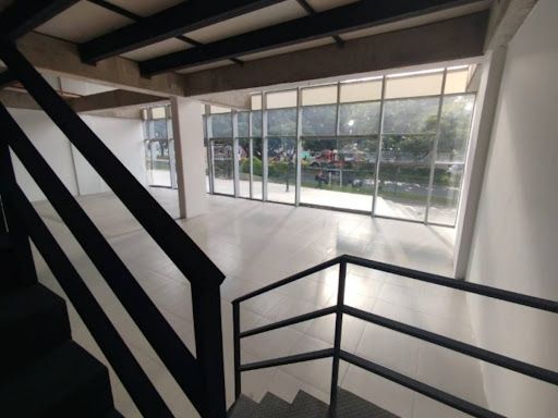 Local en arriendo Antioquia Envigado Primavera 515 m2 Habitaciones 0 Baños 2 Garajes 4 Precio $30624950