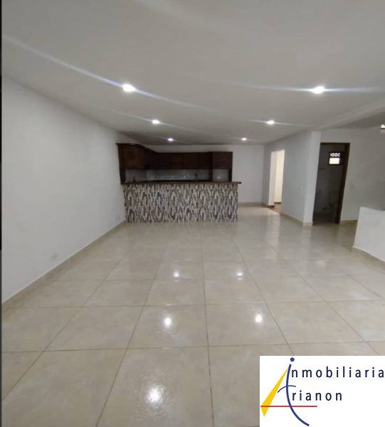 Casa en arriendo Antioquia Rionegro Belchite 220 m2 Habitaciones 4 Baños 5 Garajes 1 Precio $4000000