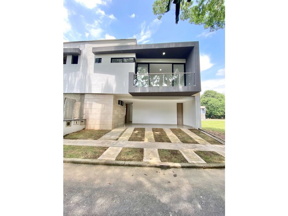 Casa Campestre en venta Valle Del Cauca Jamundí Panamericano 235 m2 Habitaciones 3 Baños 5 Garajes 4 Precio $780000000