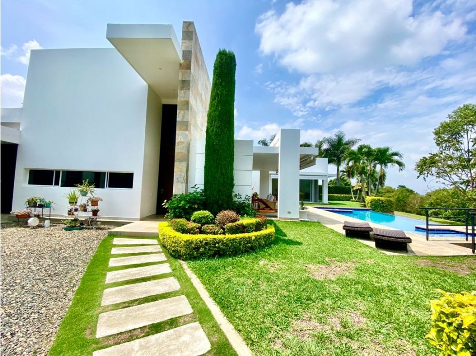 Casa Campestre en venta Valle Del Cauca Cali Parcelacion Cerros La Buitrera 420 m2 Habitaciones 4 Baños 6 Garajes 8 Precio $2950000000