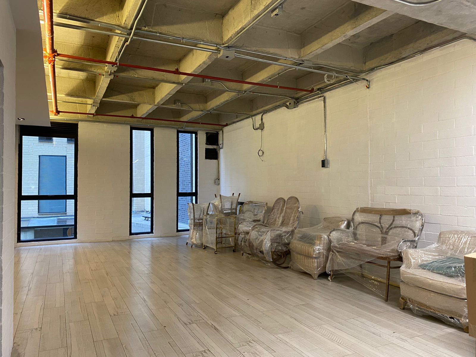 Oficina en arriendo Antioquia Medellín Guayabal 60 m2 Habitaciones 0 Baños 1 Garajes 1 Precio $4400000