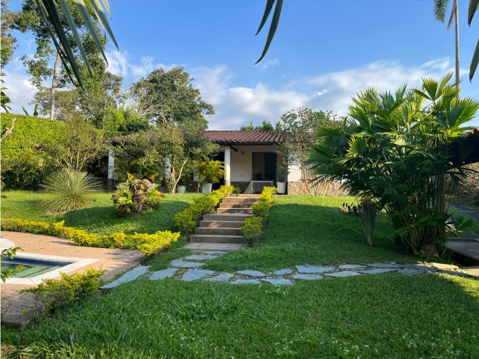 Casa Campestre en arriendo Quindío Armenia Ur Portal Del Edén 207 m2 Habitaciones 4 Baños 4 Garajes 2 Precio $5000000