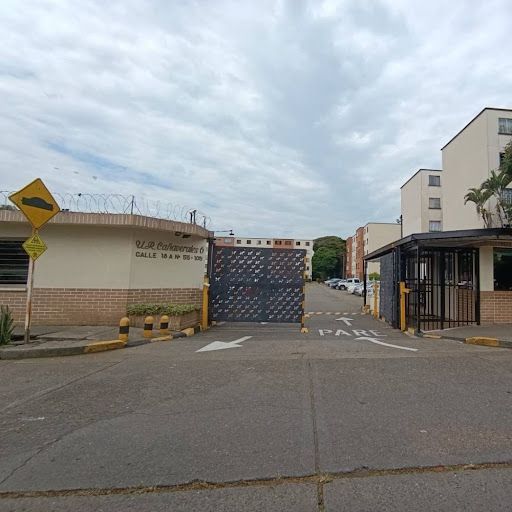 Apartamento en arriendo Valle Del Cauca Cali Cañaverales - Los Samanes 55 m2 Habitaciones 3 Baños 1 Garajes 0 Precio $1000000