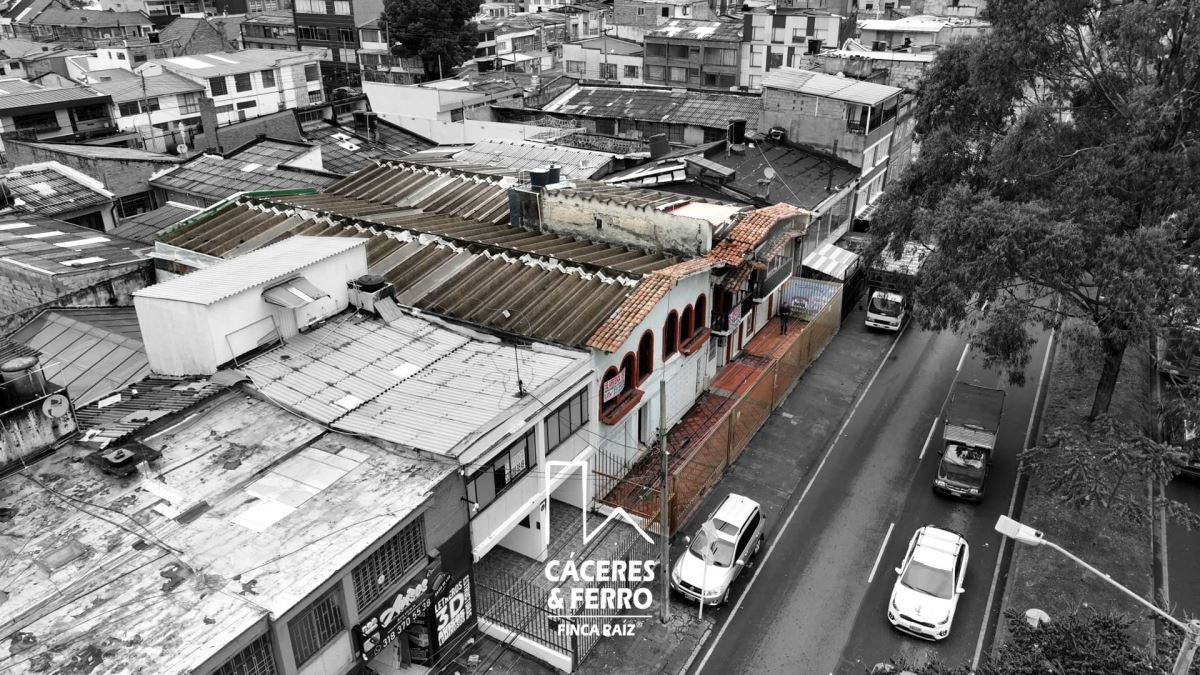 Casa en venta Cundinamarca Bogotá Colombia 1120 m2 Habitaciones 18 Baños 3 Garajes 4 Precio $5500000000