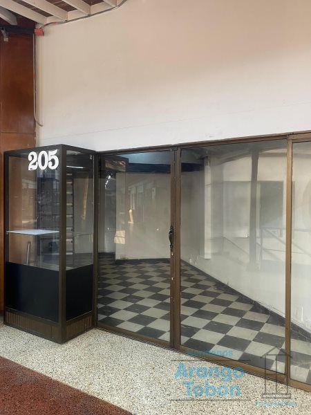 Local en arriendo Antioquia Medellín La Candelaria 25 m2 Habitaciones 0 Baños 1 Garajes 0 Precio $2000000