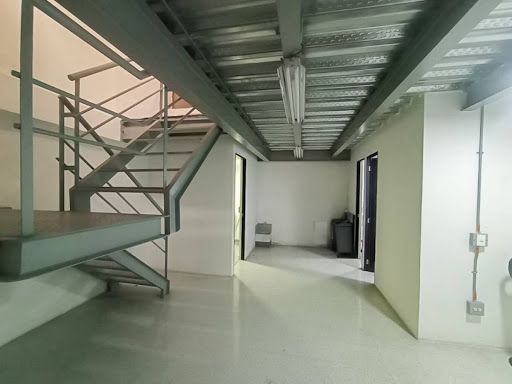 Bodega en arriendo Antioquia Envigado Zona Centro 243 m2 Habitaciones 0 Baños 4 Garajes 0 Precio $18000000