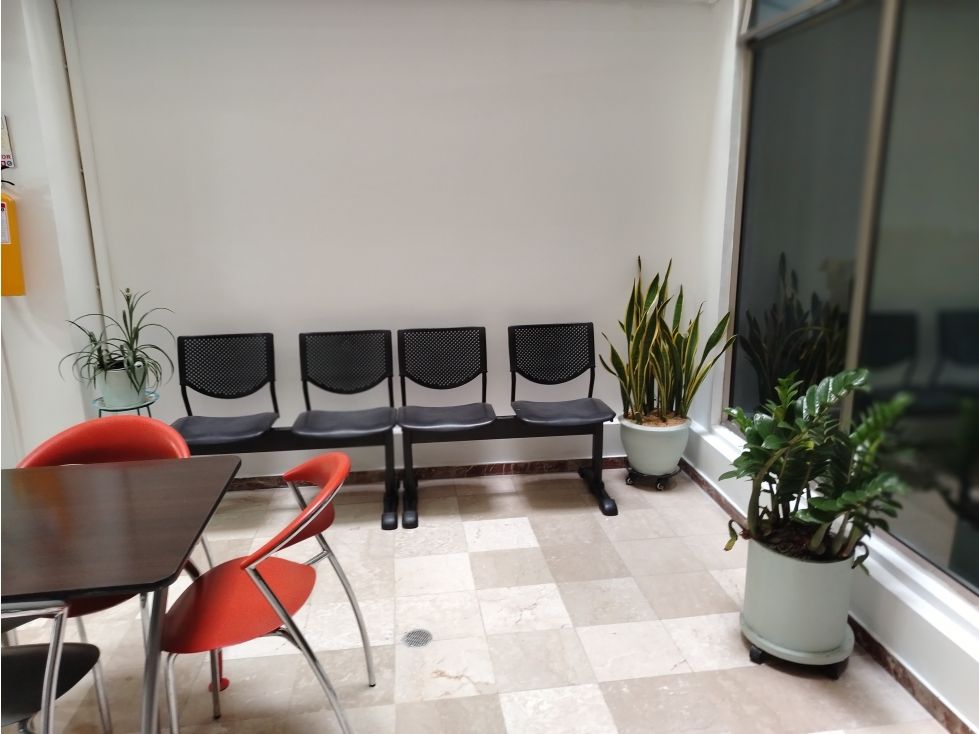 Oficina en arriendo Valle Del Cauca Cali San Vicente 105 m2 Habitaciones 0 Baños 1 Garajes 1 Precio $2630000