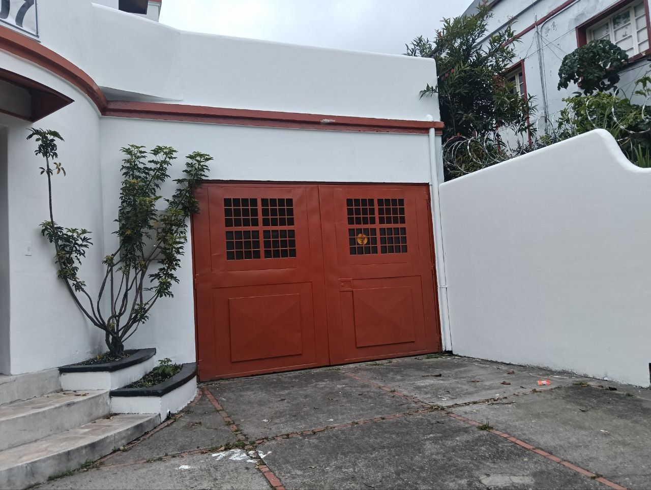 Casa en arriendo Cundinamarca Bogotá Teusaquillo 550 m2 Habitaciones 9 Baños 8 Garajes 2 Precio $10000000