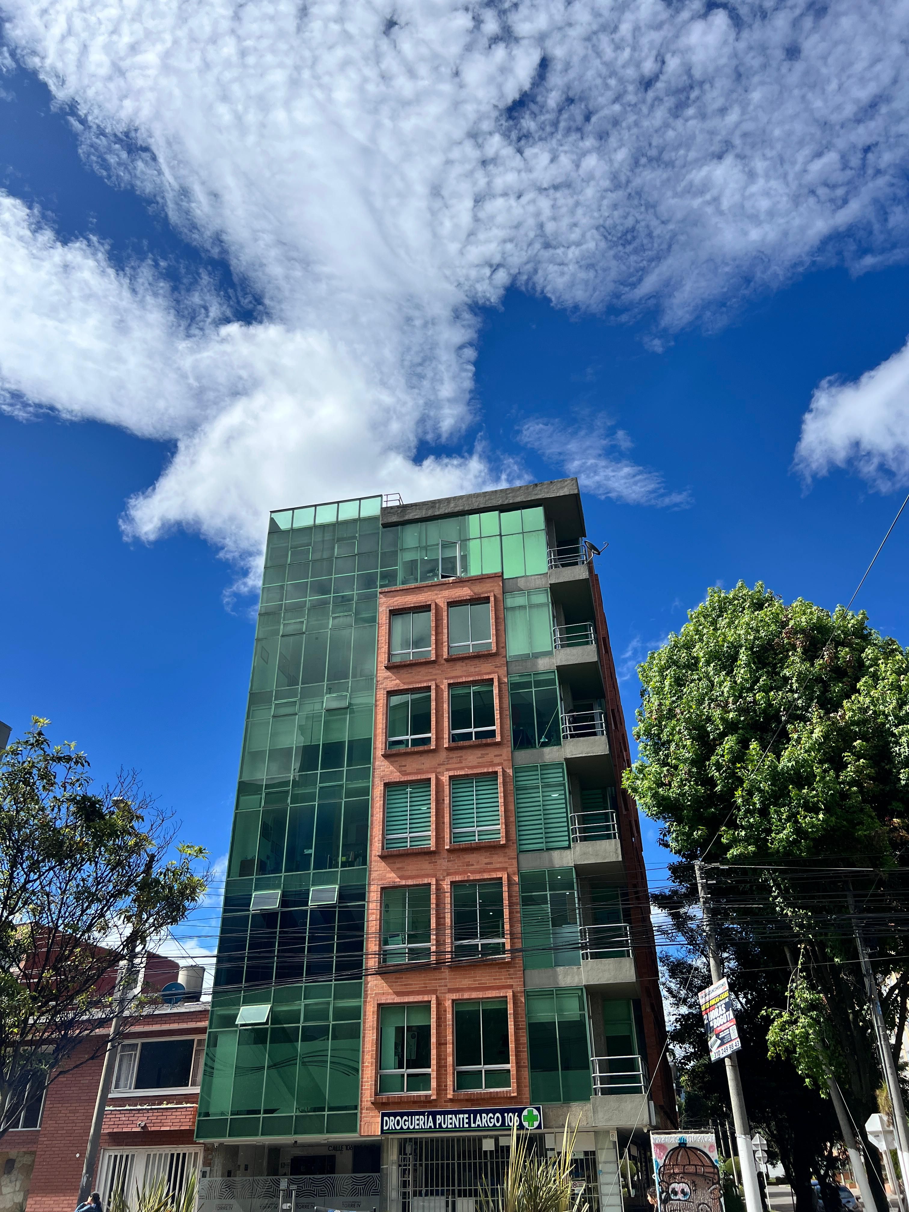 Oficina en arriendo o venta Cundinamarca Bogotá Puente Largo 26 m2 Habitaciones 0 Baños 1 Garajes 0 Precio venta $190000000 Precio arriendo $1650000