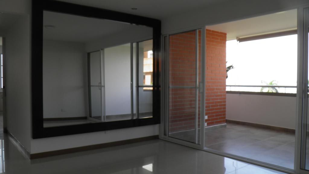 Apartamento en venta Valle Del Cauca Cali El Vergel 147 m2 Habitaciones 3 Baños 3 Garajes 2 Precio $719000000