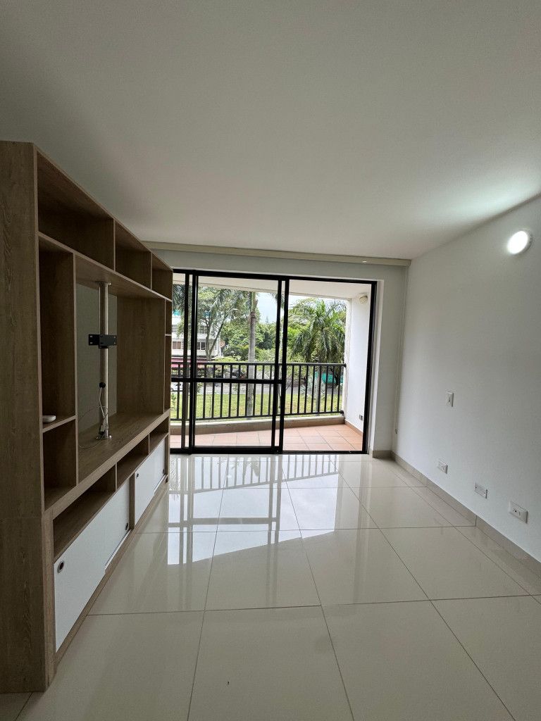 Apartamento en venta Valle Del Cauca Cali La Flora 37 m2 Habitaciones 1 Baños 1 Garajes 1 Precio $245000000