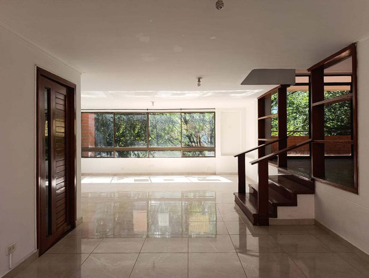 Apartamento en arriendo Antioquia Medellín San Lucas 175 m2 Habitaciones 3 Baños 3 Garajes 2 Precio $5200000