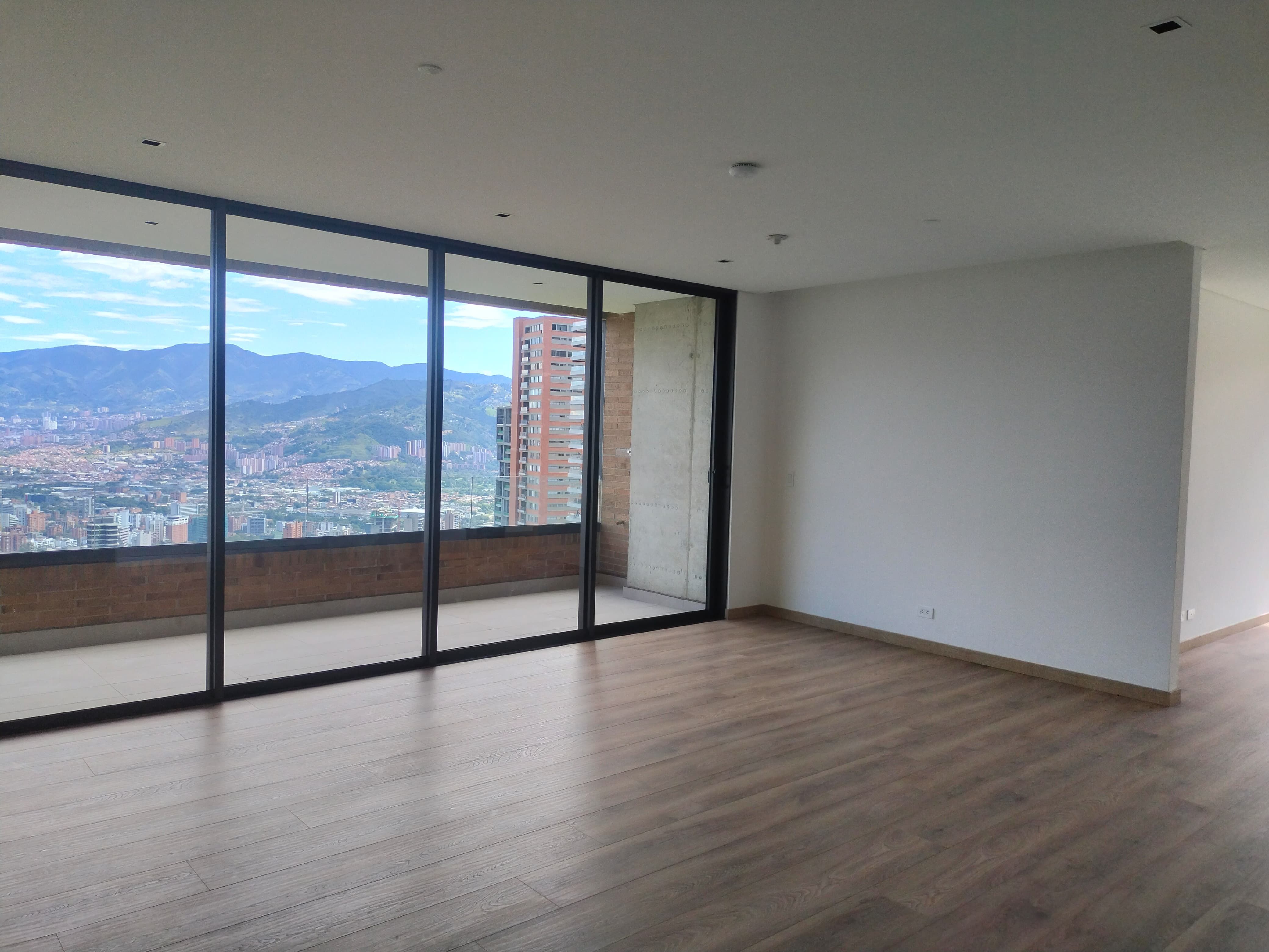 Apartamento en venta Antioquia Medellín Altos Del Poblado 147 m2 Habitaciones 3 Baños 4 Garajes 2 Precio $1630000000