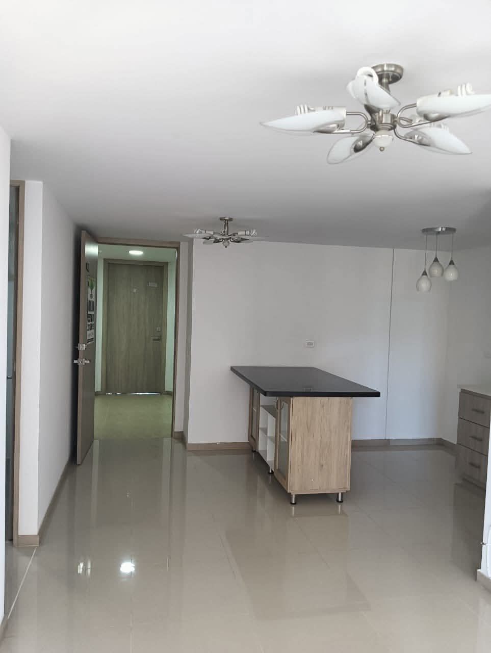 Apartamento en arriendo Antioquia Bello Urbanización Búcaros 2 70 m2 Habitaciones 3 Baños 2 Garajes 1 Precio $2000000