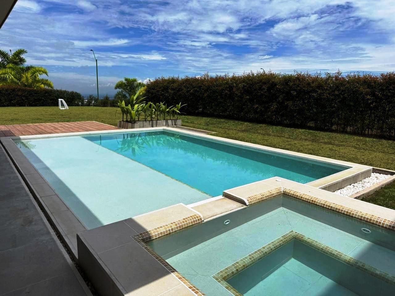 Casa Campestre en venta Risaralda Pereira Br San Fernando 360 m2 Habitaciones 4 Baños 4 Garajes 2 Precio $1900000000