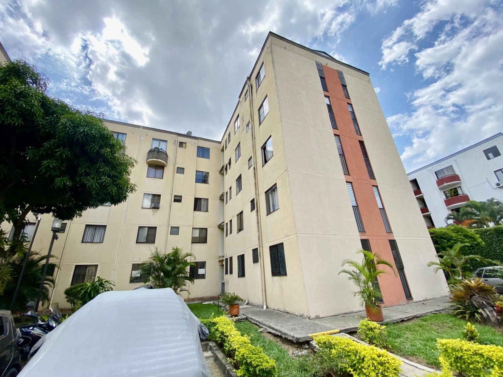 Apartamento en venta Valle Del Cauca Cali San Nicolás 64 m2 Habitaciones 3 Baños 2 Garajes 1 Precio $195000000