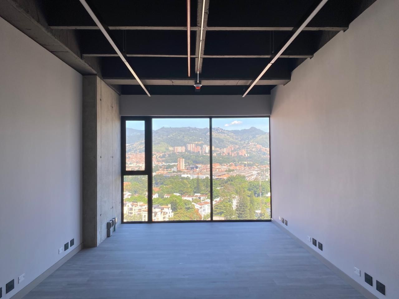 Oficina en venta Antioquia Medellín Patio Bonito 30 m2 Habitaciones 0 Baños 0 Garajes 1 Precio $510000000
