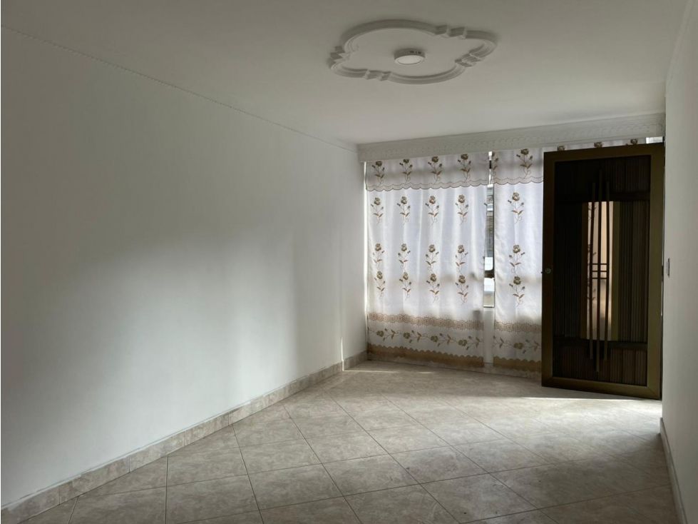 Casa en venta Antioquia Sabaneta Entre Amigos 140 m2 Habitaciones 4 Baños 2 Garajes 1 Precio $580000000